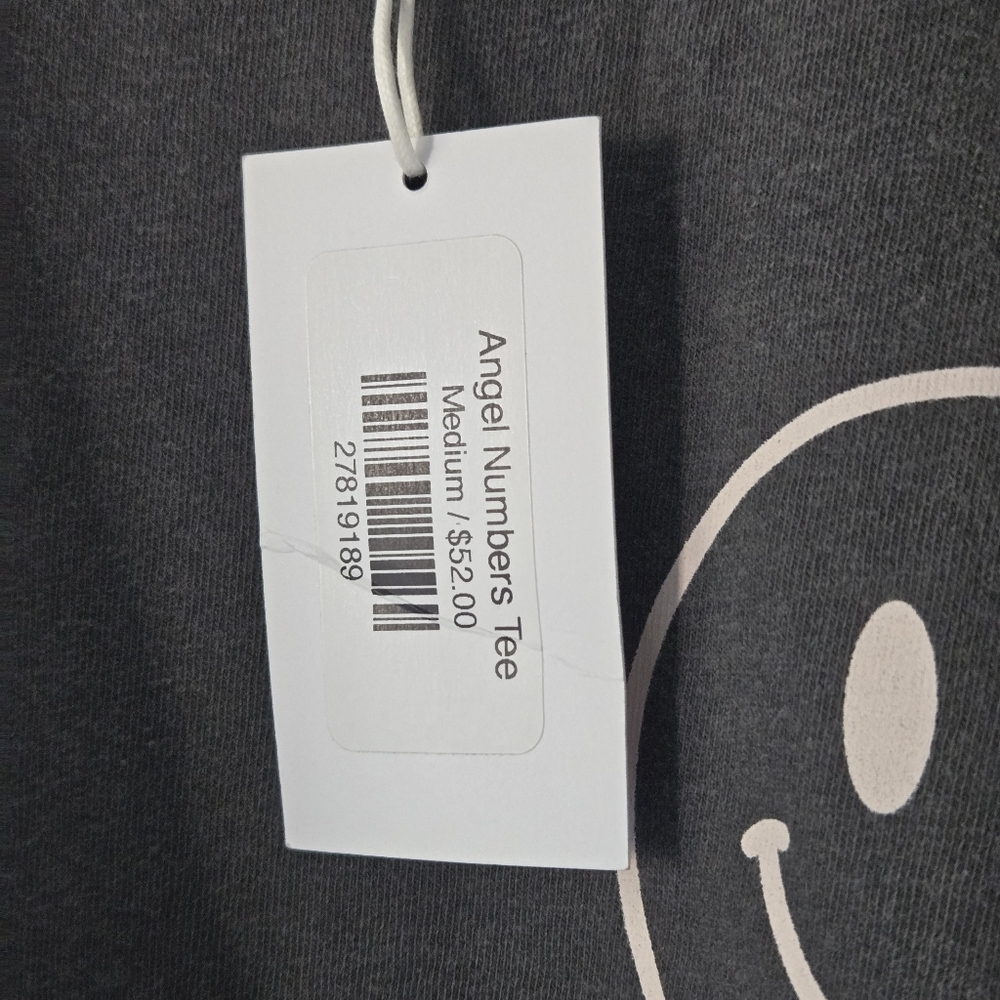 NWT Comfort Color Angel Numbers & Happy‎ Face Unisex Tee Size Medium 100% Cotton - Picture 4 of 12